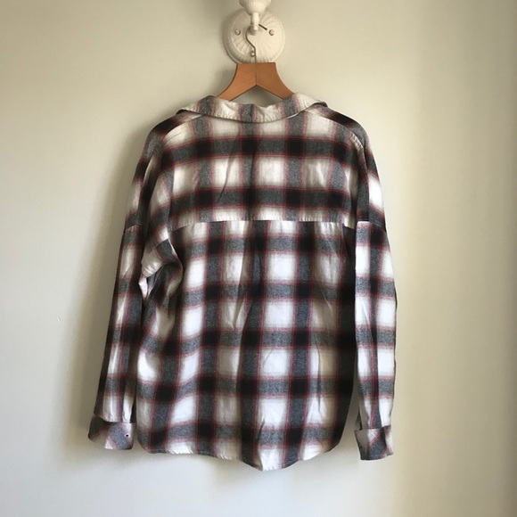 ✨3 for 15✨Plaid Flannel Cropped Shirt - Picture 7 of 7